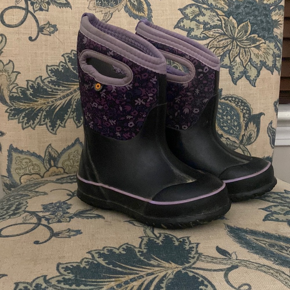Toddler Girls Bogs Winter/Rain boots size 8